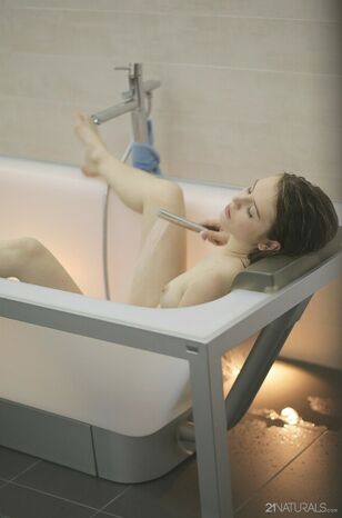 girl masturbating in tub
