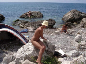 nude on vacation. Photo #6