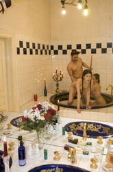 girls masterbating in tub. Photo #2
