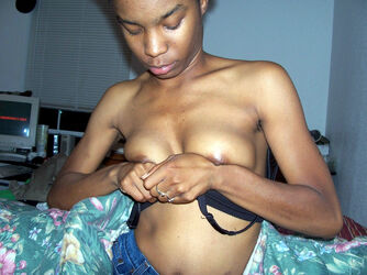 topless housewife. Photo #1