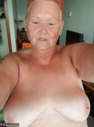 fat naked granny. Photo #3