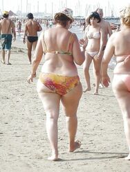 wide ass woman. Photo #1