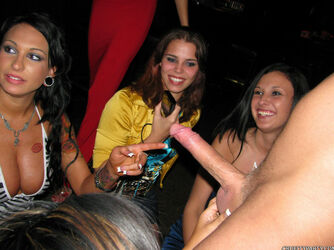 group blowjob party. Photo #6