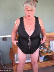 old lady big ass. Photo #2