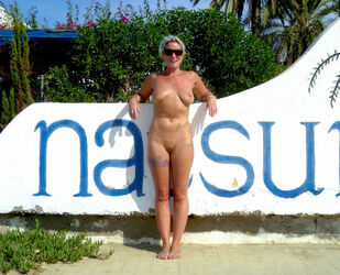 french nudist pageant. Photo #2