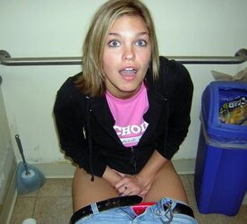 panty pissing. Photo #1