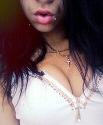 nude latina selfie. Photo #1